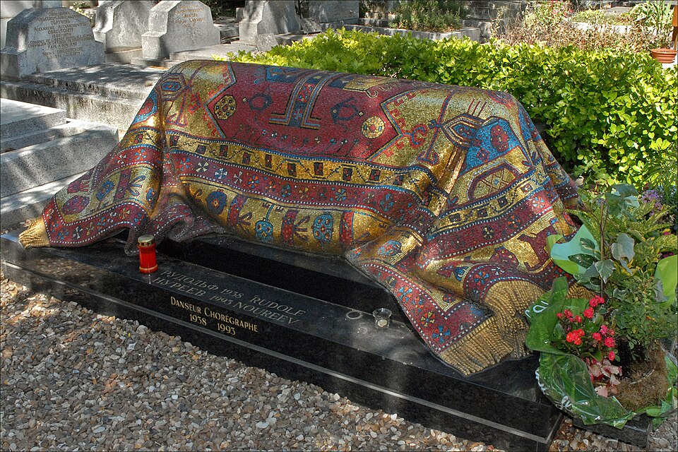 Tombe personnalisée avec de mosaïque à Ste Genevieve des bois (91)